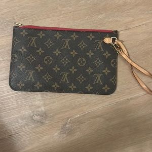 Authentic Louis Vuitton Pochette